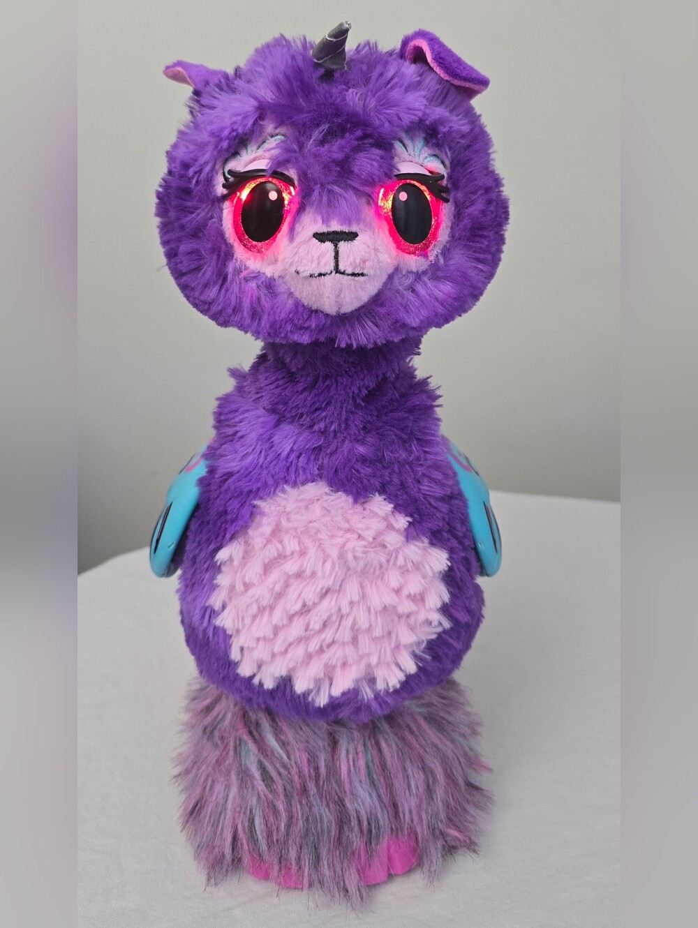 Hatchimals Llamacorn Toy Extend Neck Talking Changing Eye Lights Purple Pink